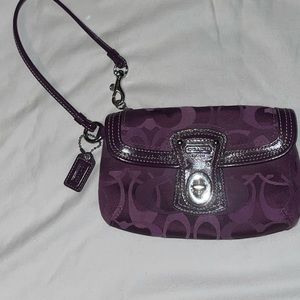 👛 Coach Clutch 👛